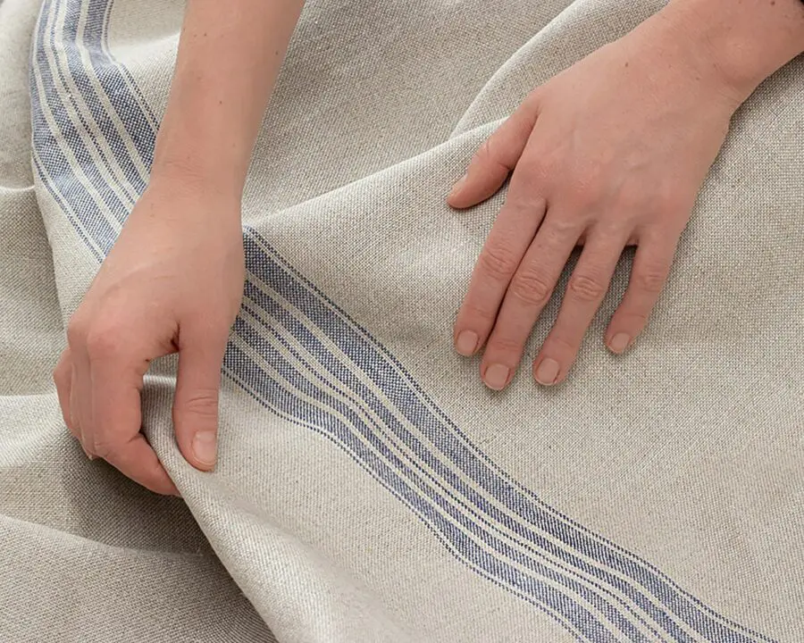 Tessuto di lino a righe blu
