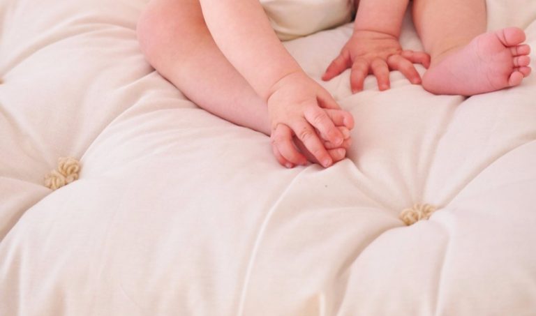 Home of Wool Baby on Board - de 5 vigtigste ting til soveværelset under graviditeten og på børneværelset