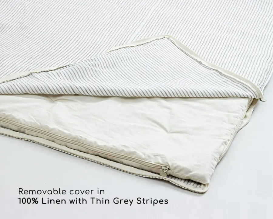 Play Mat in linen with thin grey stripes