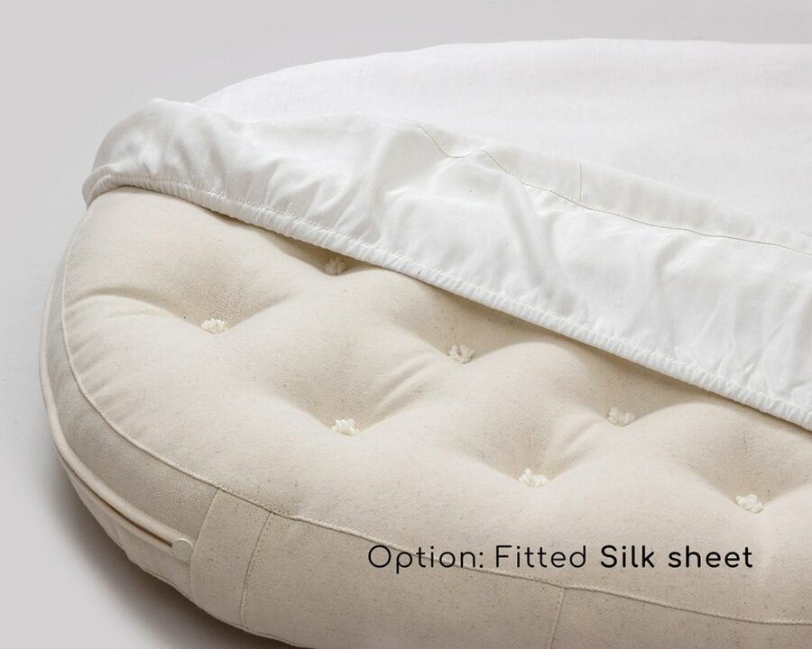 Stokke Mattress with silk sheet