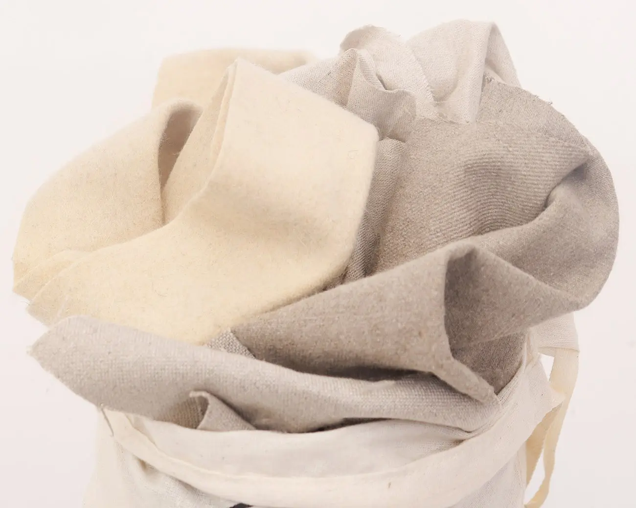 hem av ulltygsrester