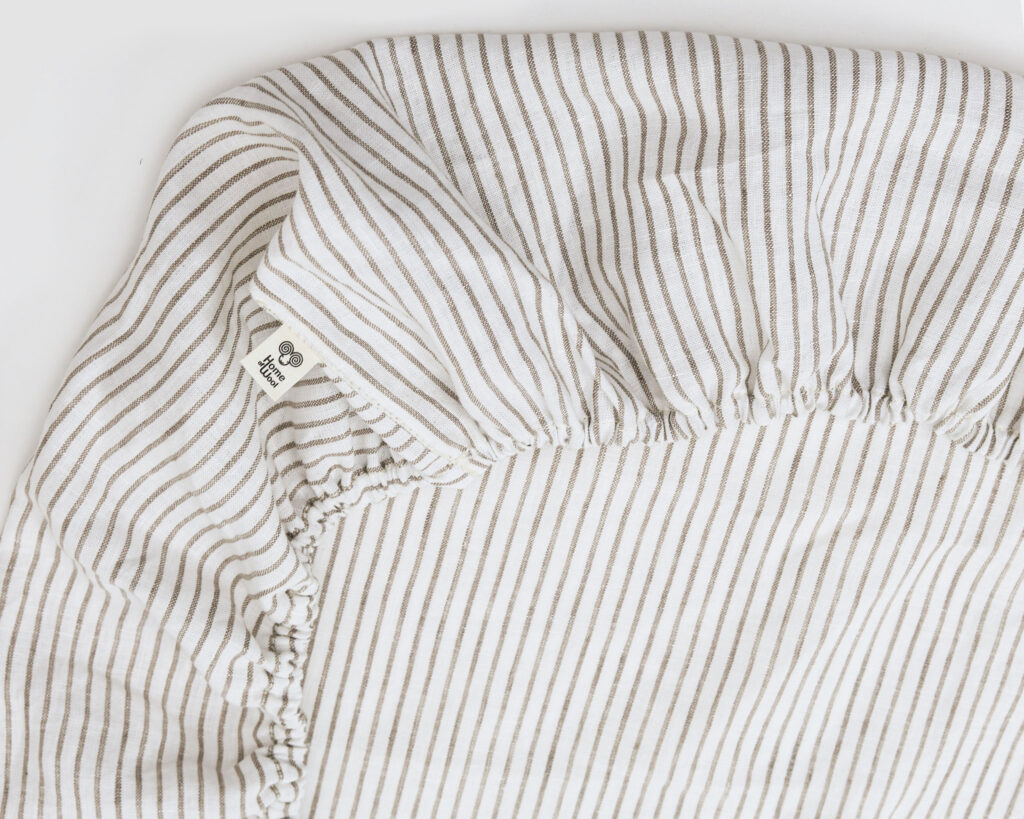 Spannbetttuch aus gestreiftem Leinen