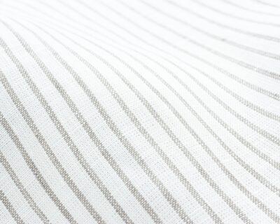 liinakangas, jossa ohuet harmaat raidat lähikuvassa