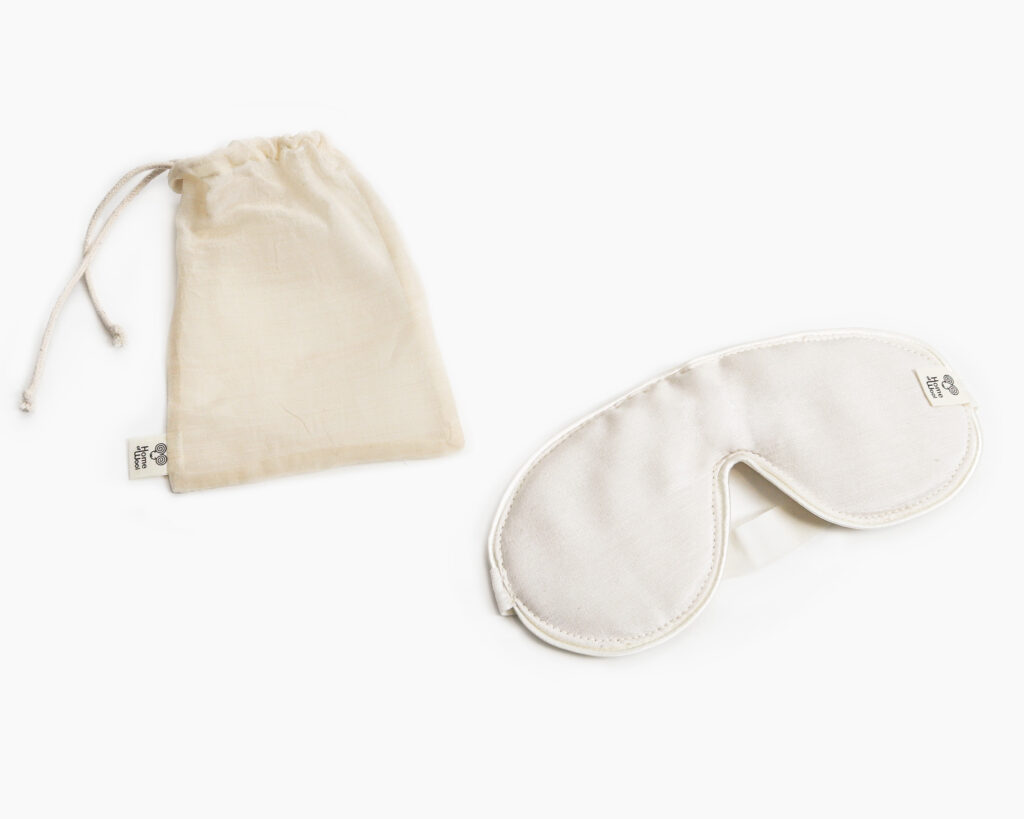 masque de sommeil en soie de mûrier et sac de voyage en soie
