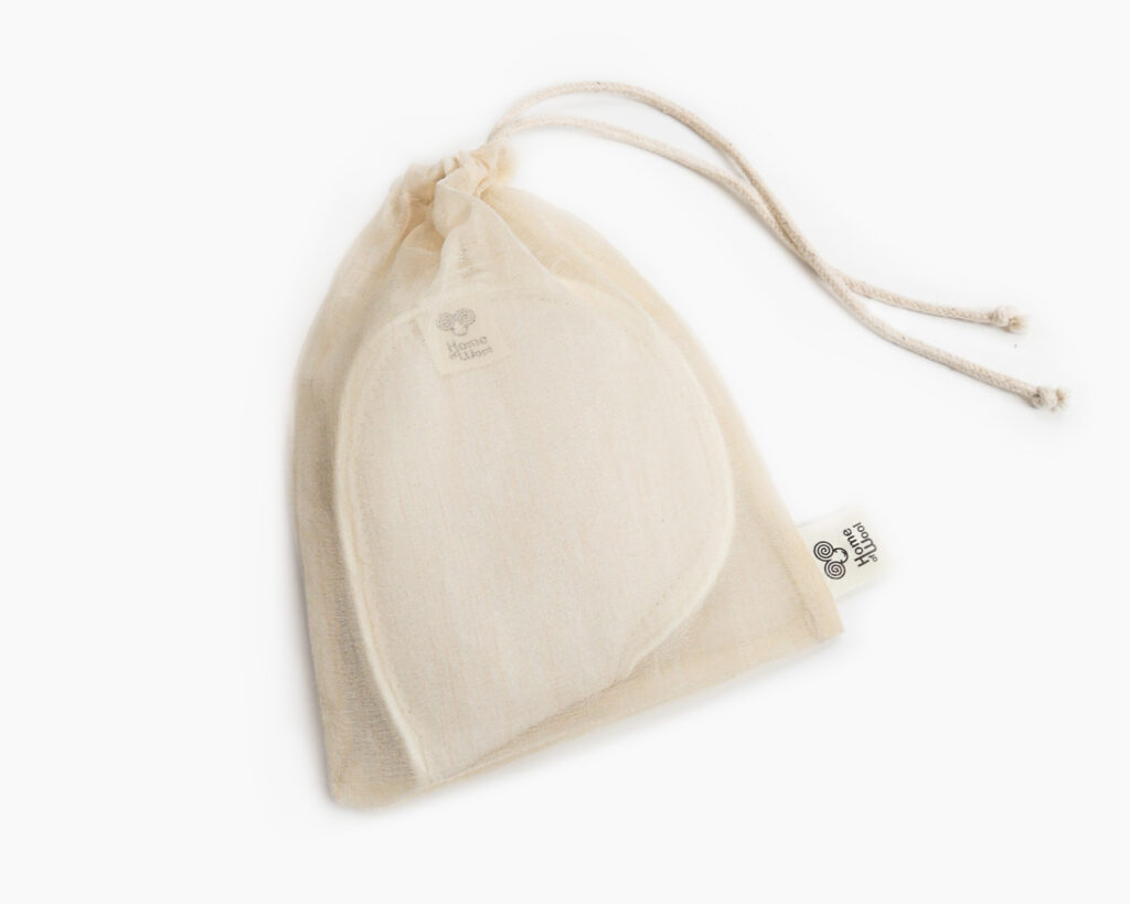 masque de sommeil en soie de mûrier et pochette de voyage en soie