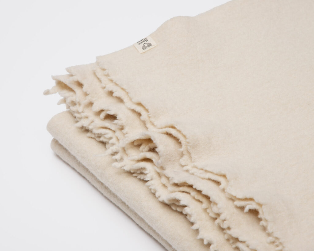 Decke aus reiner Schurwolle